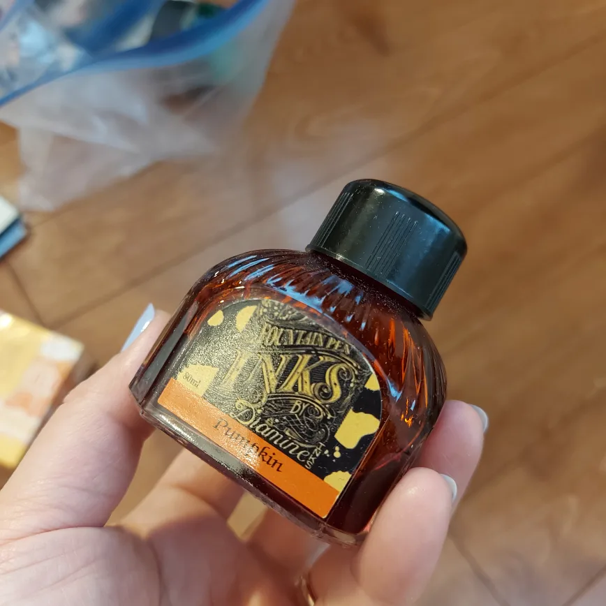 Diamine Pumpkin Fountain Pen Ink - 50ml image indicator(2)