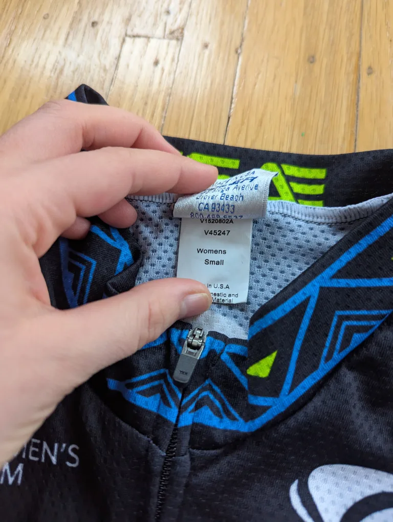 Women's Small Voler UCI Cycling Vest image indicator(3)