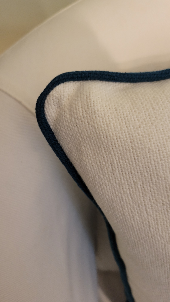 BrandNew 100%FeathersFilled Hockey Theme Throw Pillow W/Zipper - photo 2