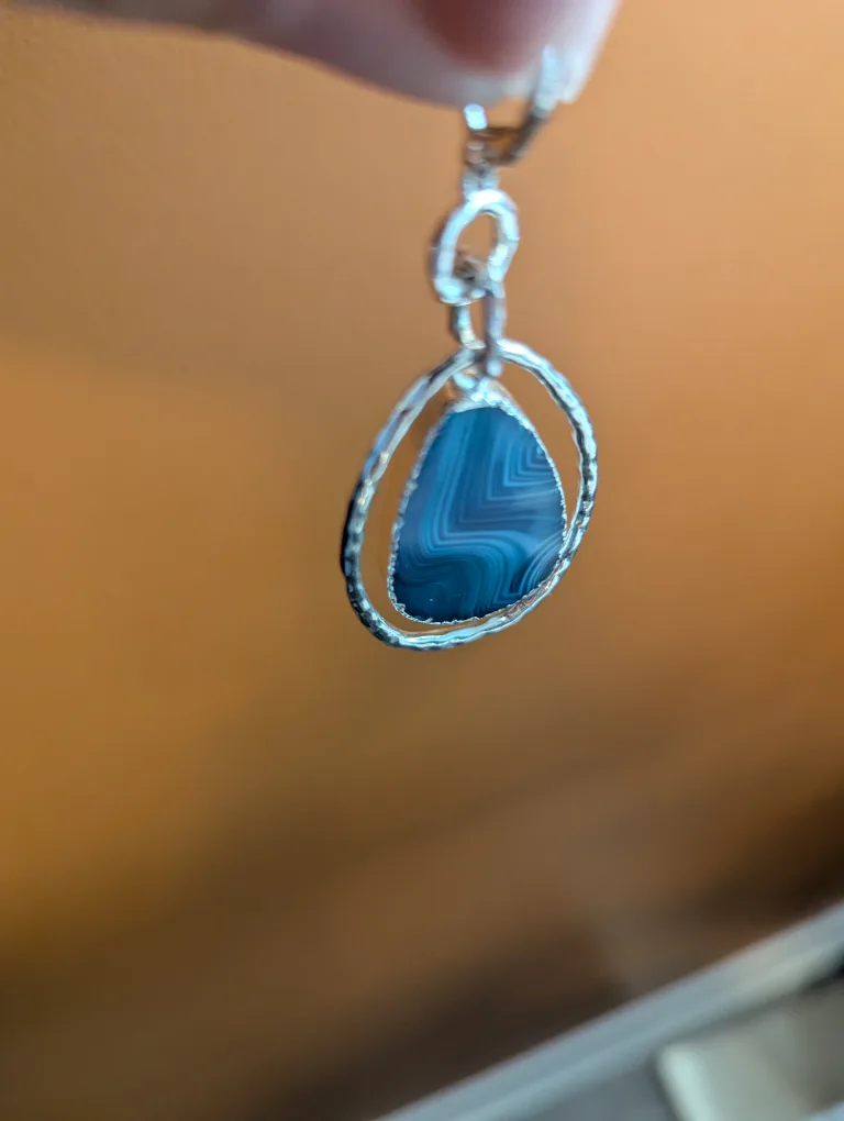 Blue Agate slice Dangle Earrings image indicator(4)