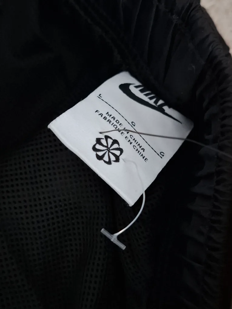 Nike Sportswear Move To Zero Woven Shorts image indicator(3)