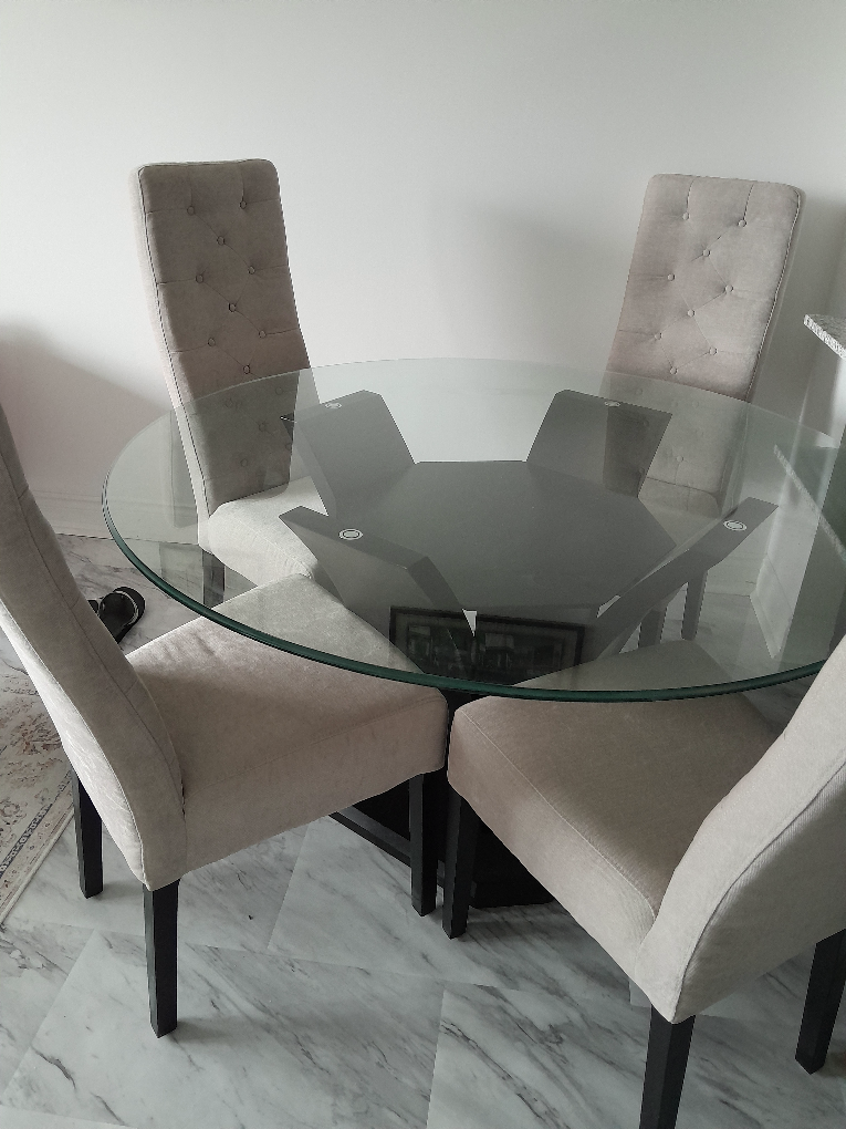 Just today price dropped-A glass dining table +4 chairs, - photo 2