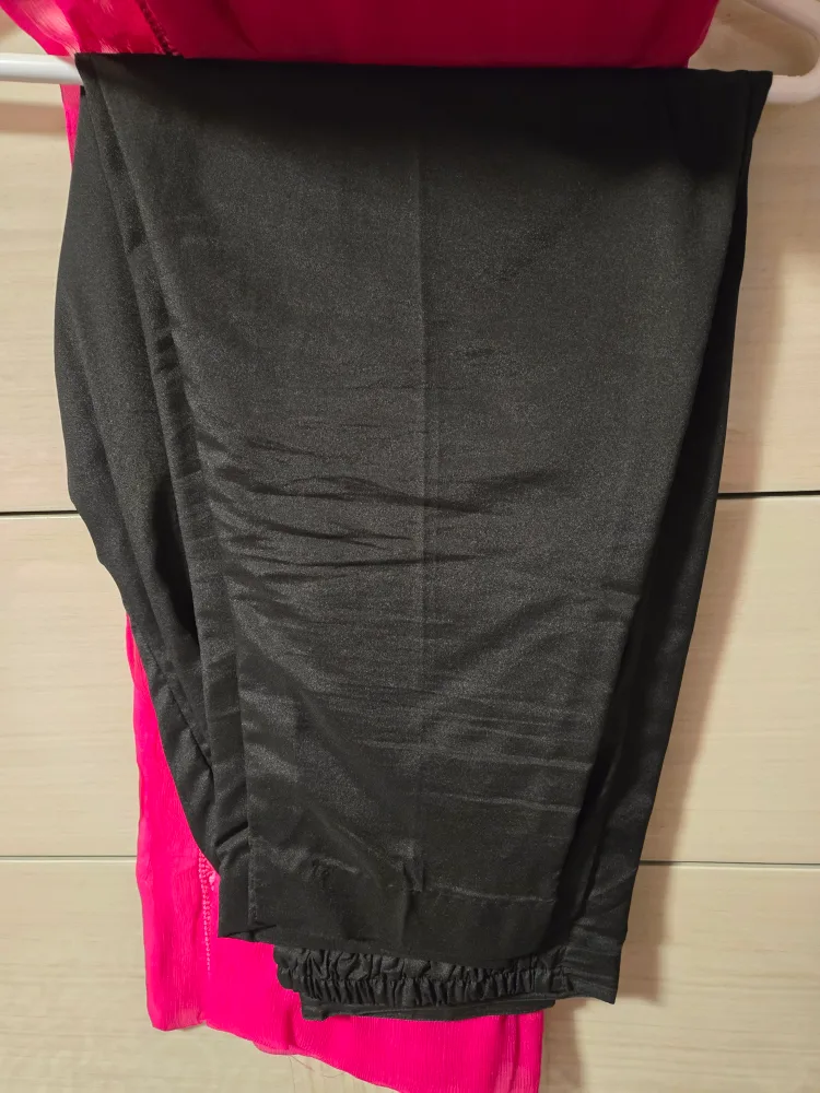 Beautiful Pink and Black Pakistani Shalwar Kameez image indicator(2)