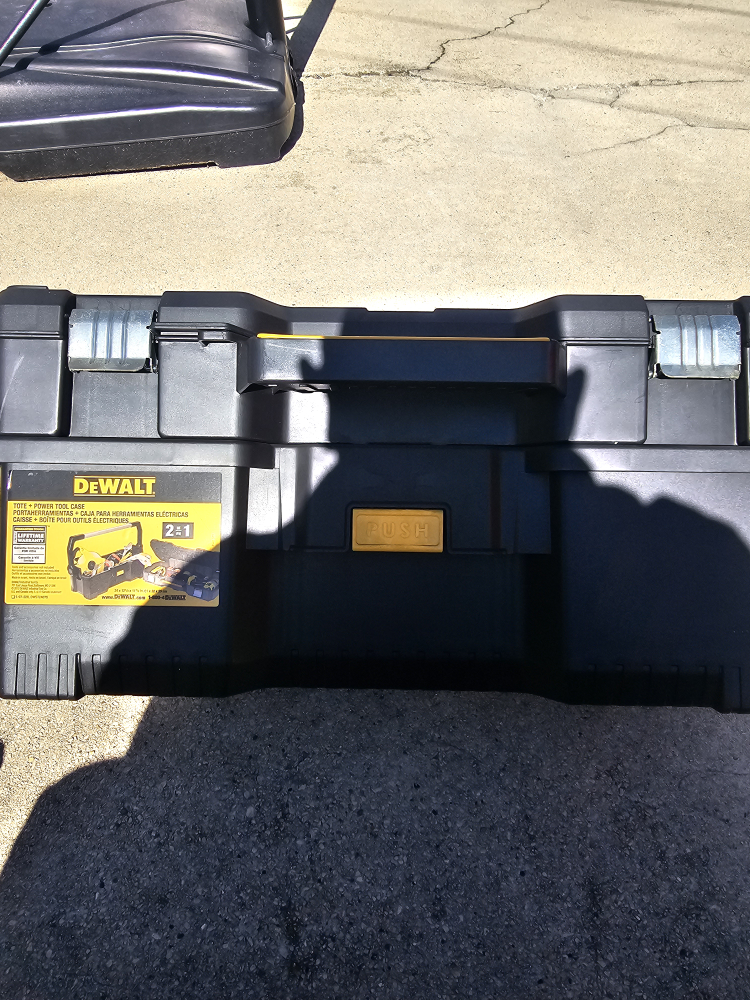 DEWALT 2-in-1 26" Tool Box - photo 2