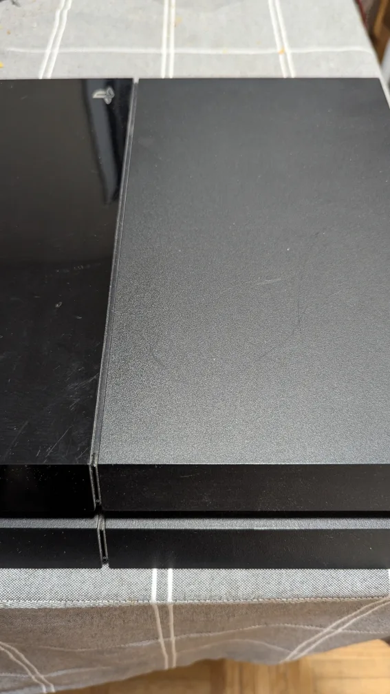 Sony PlayStation 4 ps4 Console +2 controllers +3 games image indicator(2)