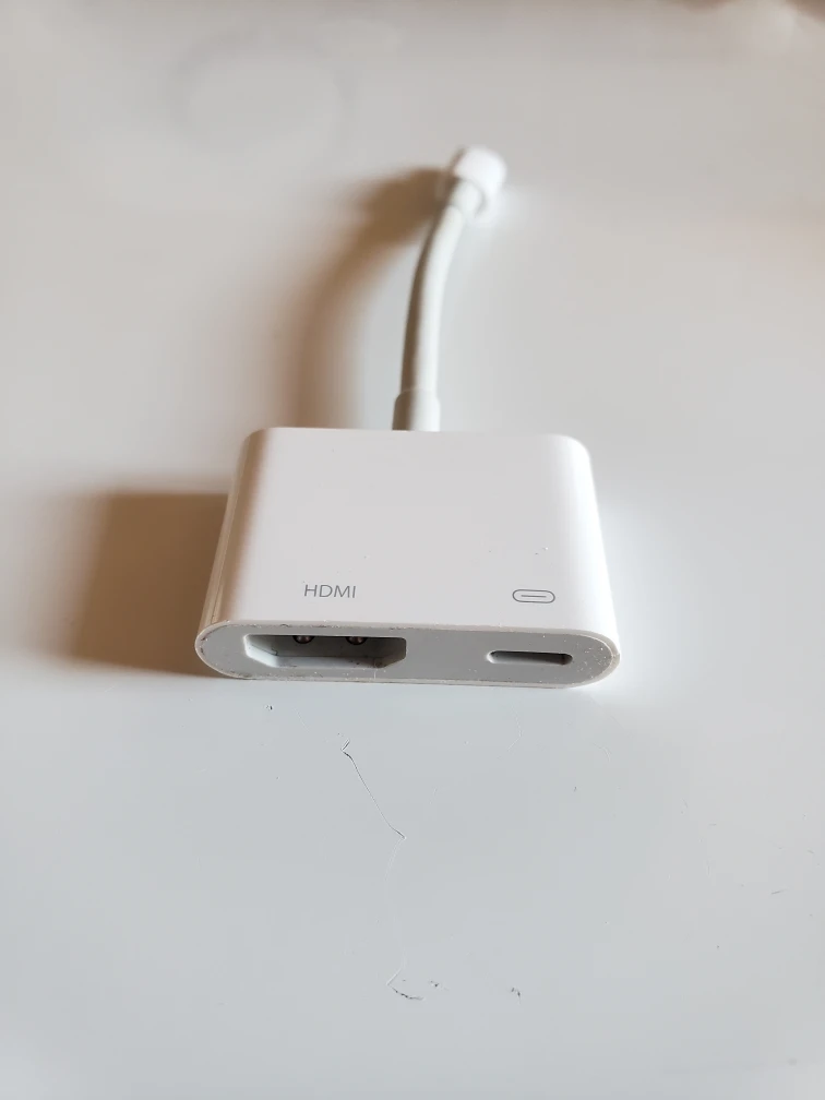 Apple Lightning to hdmi adapter