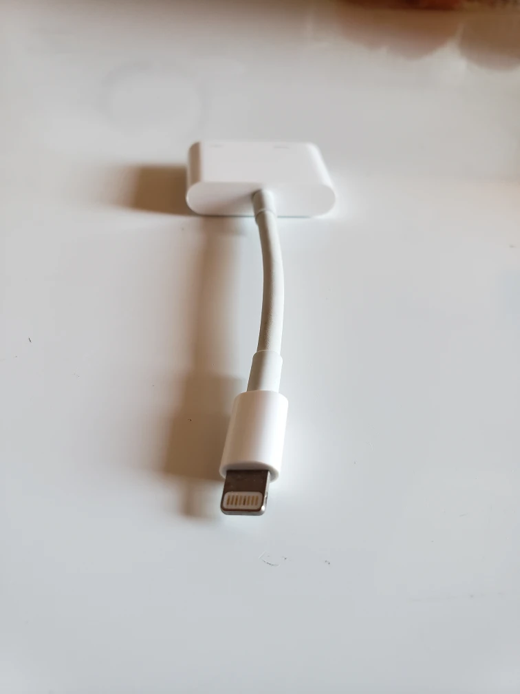 Apple Lightning to hdmi adapter - photo 2