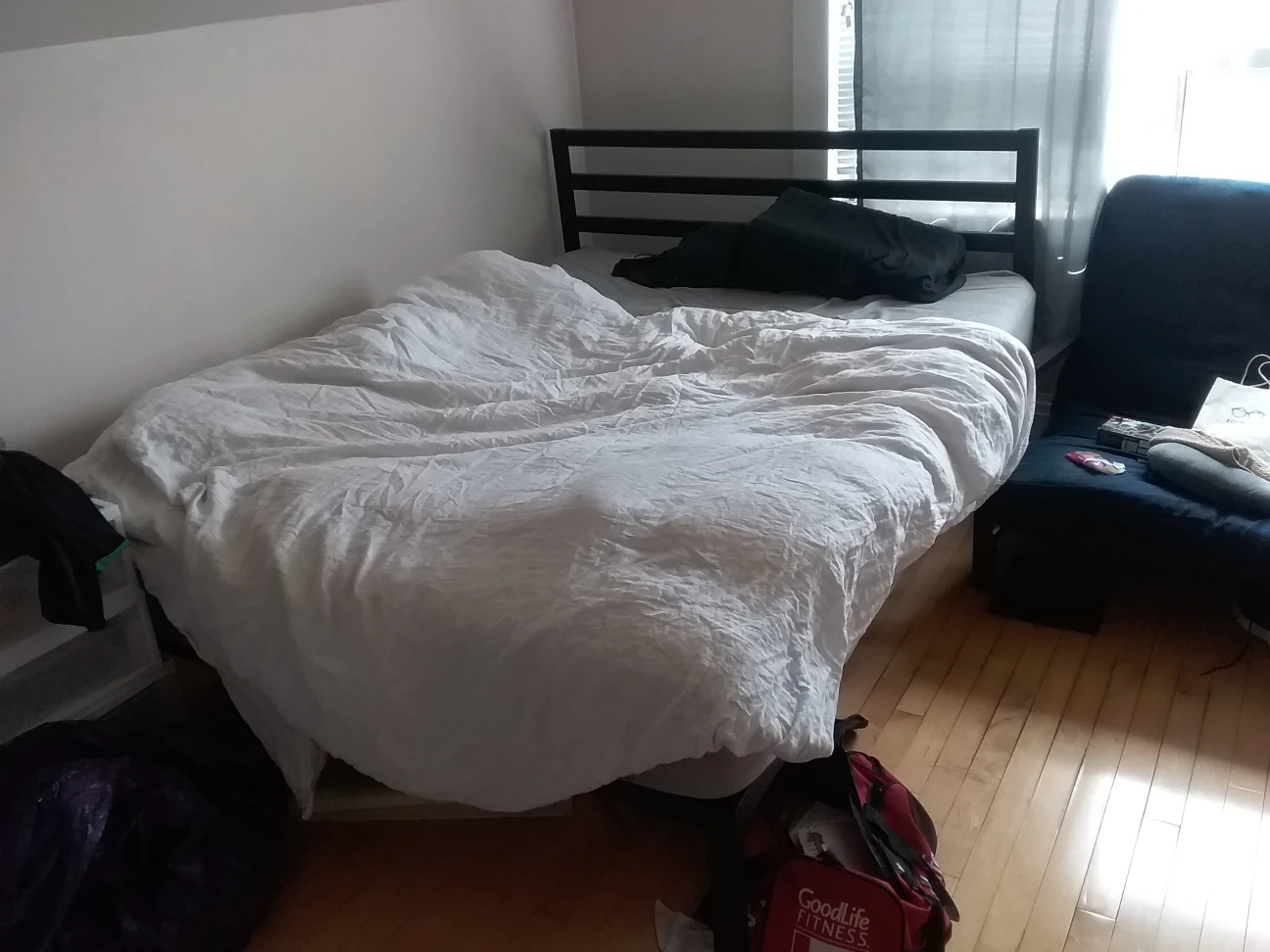 Metal Queen Bed frame - photo 2