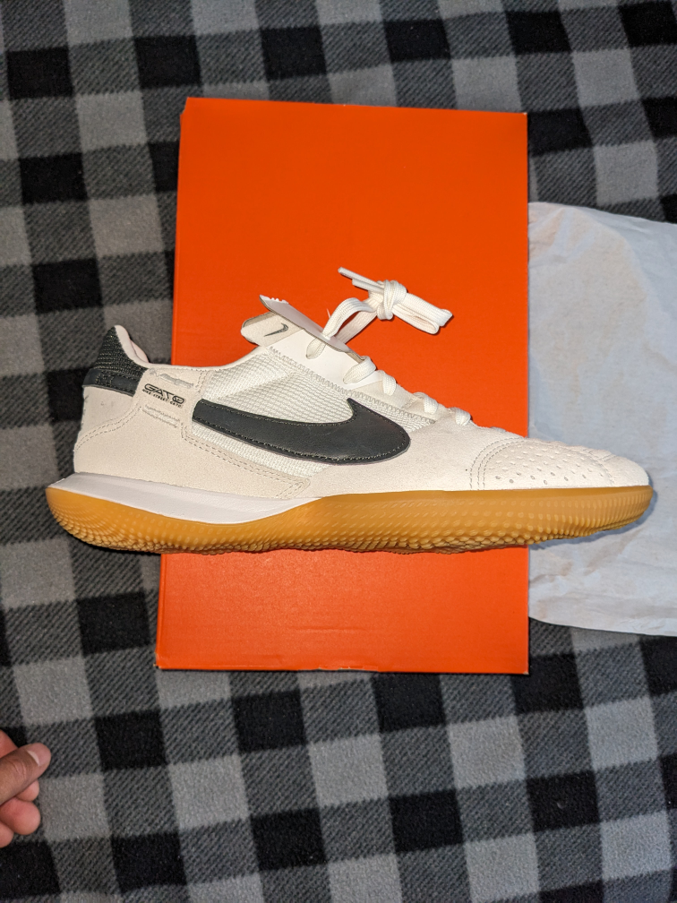 Nike Streetgato Indoor/Court Shoes - Size 6.5 - photo 3