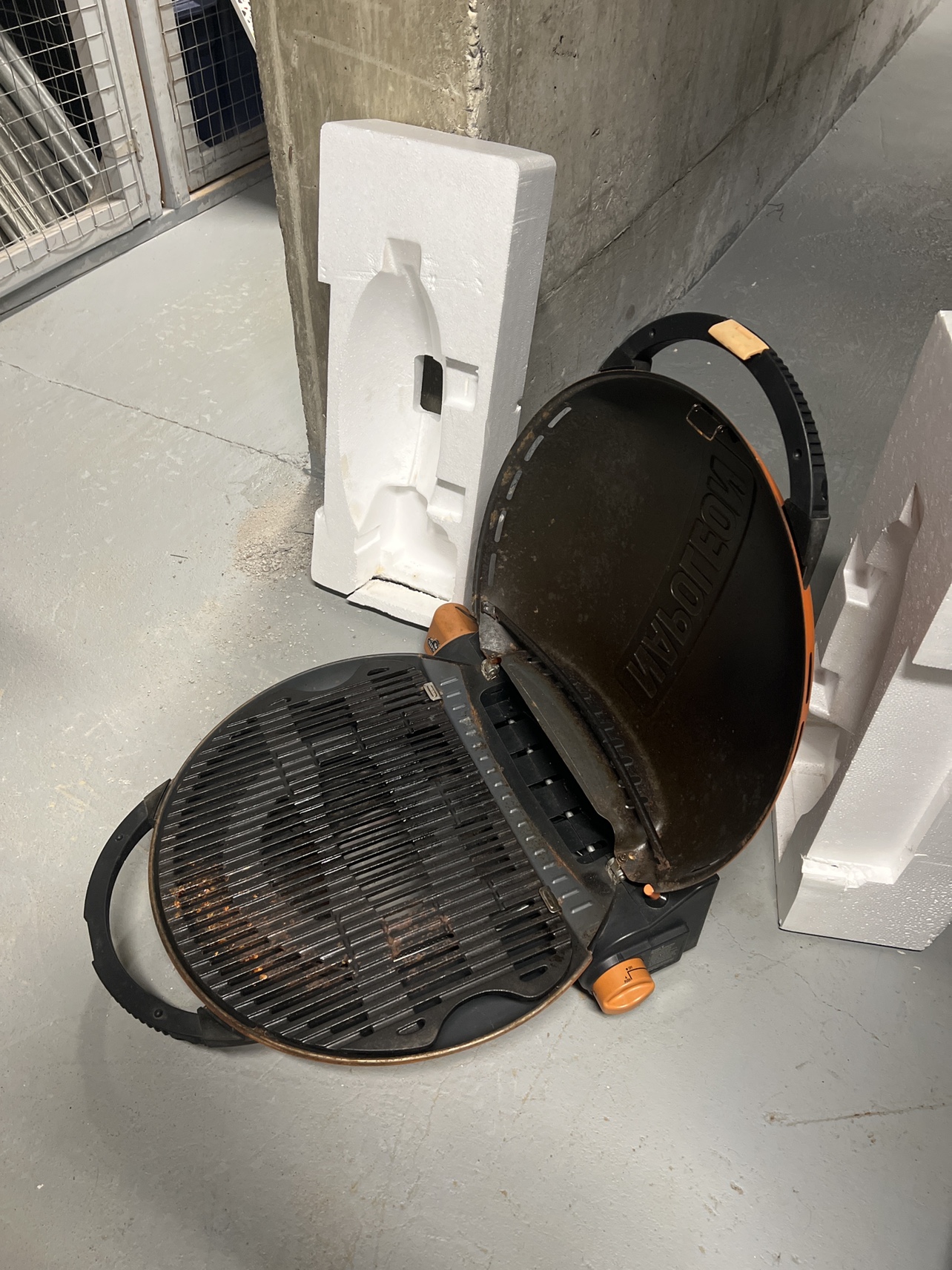 Napoleon TravelQ Portable Gas Grill - photo 4
