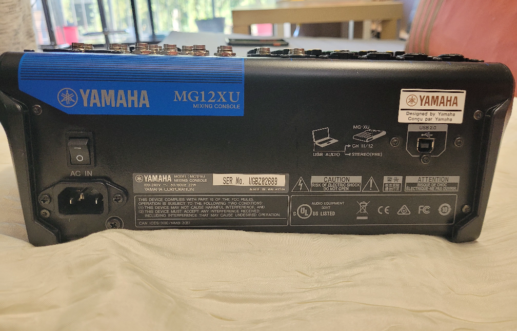 Yamaha MG12XU 12-Channel Mixer - photo 2