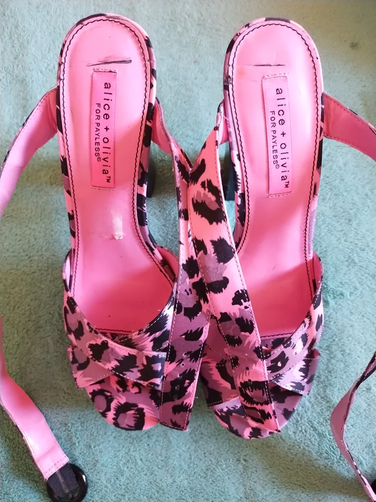 Pink Leopard Print Platform Heels image indicator(4)