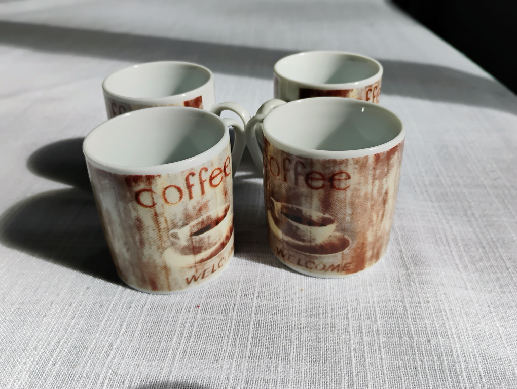 Set of Four Espresso Cups and Saucers - photo 3