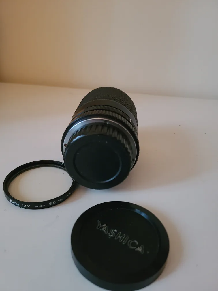 Yashica ML Zoom 35-105mm f/3.5-4.5 Lens -  w/ Caps & Filter image indicator(4)