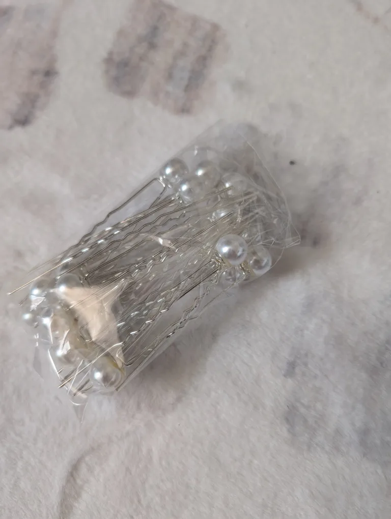 Pearl Hair Pins - Set of 20 image indicator(2)