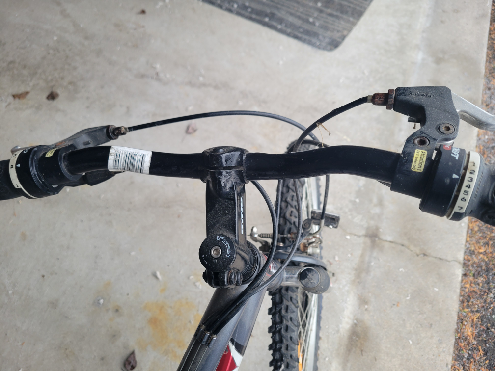 Used Mountain Bikes. 21 spd. - photo 5