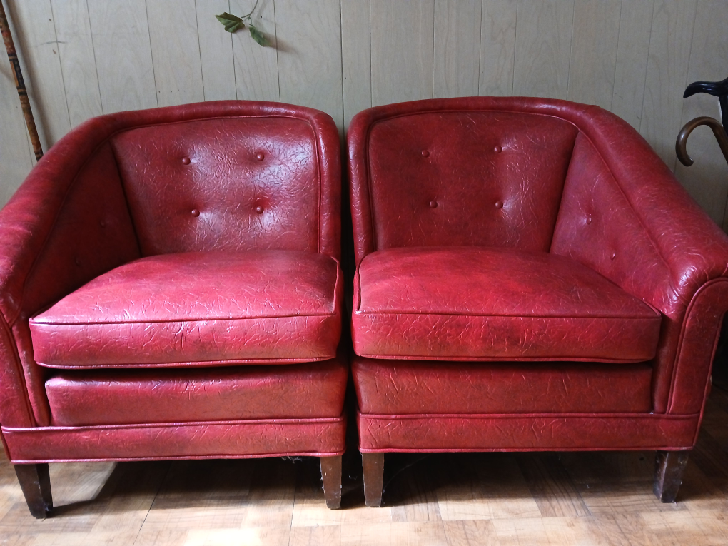 Vintage Red Barrel Chairs - photo 3
