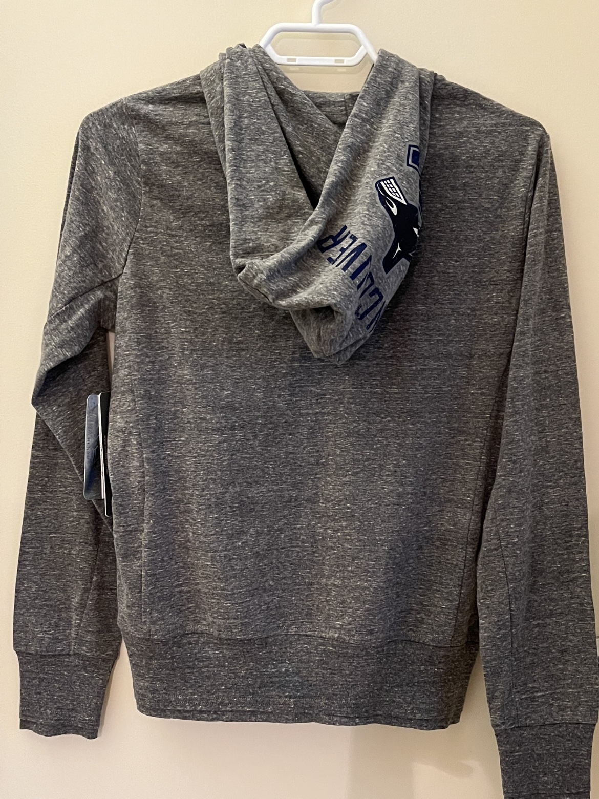 Canucks ladies full zip hoodie - photo 2