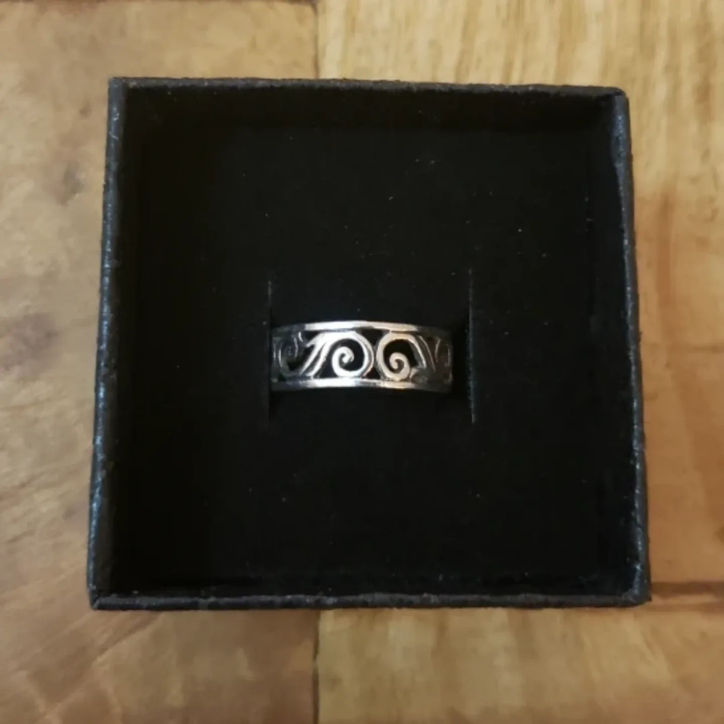 Sterling Silver Wave Ring image indicator(2)