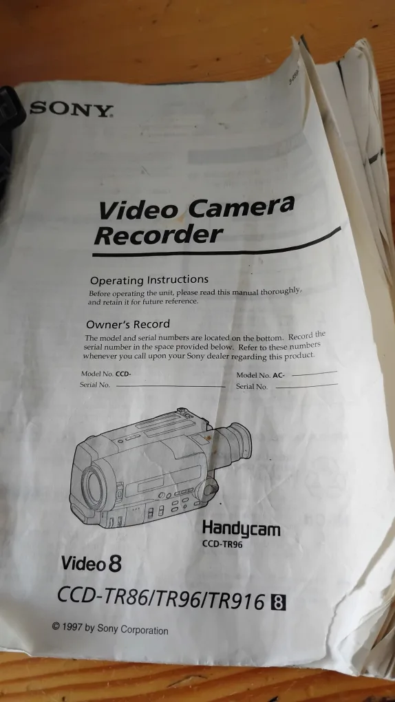 Sony Handycam CCD-TR86 Video Camera Recorder with Accessories image indicator(5)