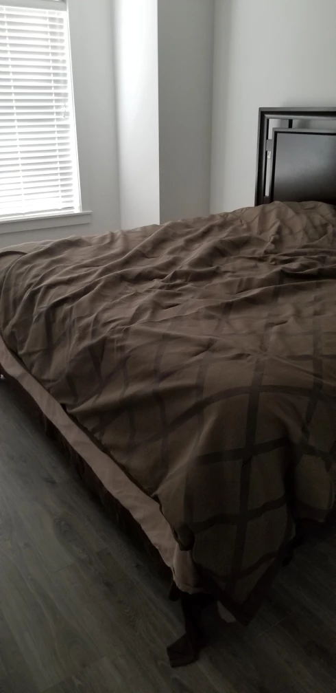 king size bed with Headboard