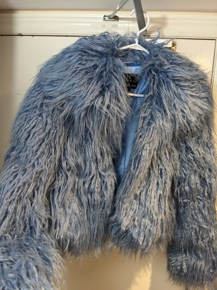 unreal fur jacket size small image indicator(8)