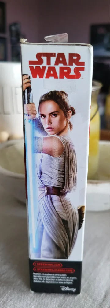 Star Wars Rey (Starkiller Base) Action Figure image indicator(2)