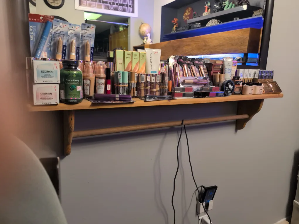 Makeup Bundle - Foundations, Primers, Concealers, more! image indicator(8)