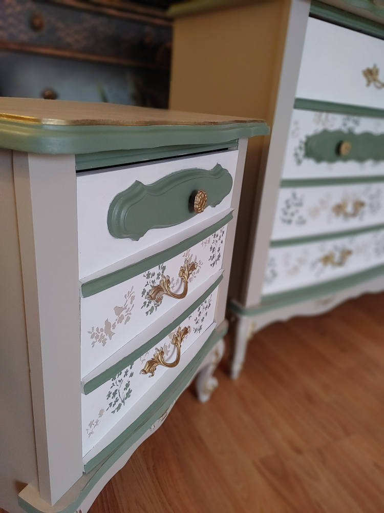 Vintage Bedroom Set - Dresser and Nightstand - photo 3