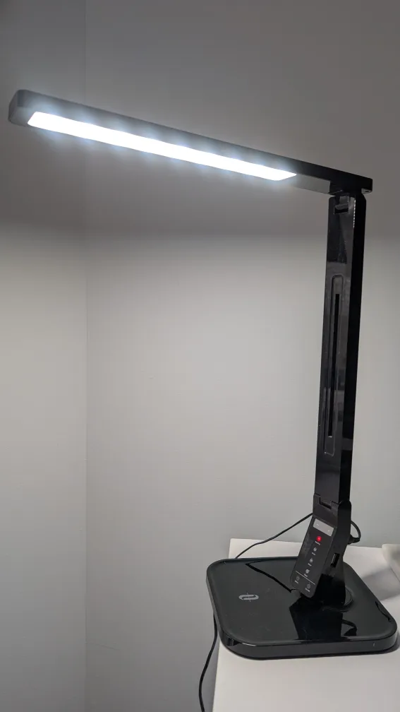 TaoTronics Black LED Dimmable Desk Lamp with USB Charging Port image indicator(3)