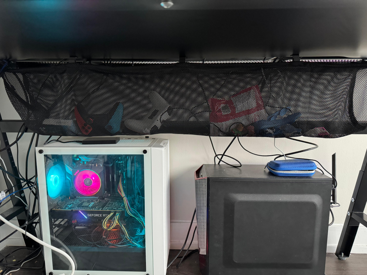 moving SALE Gaming Desk - photo 3