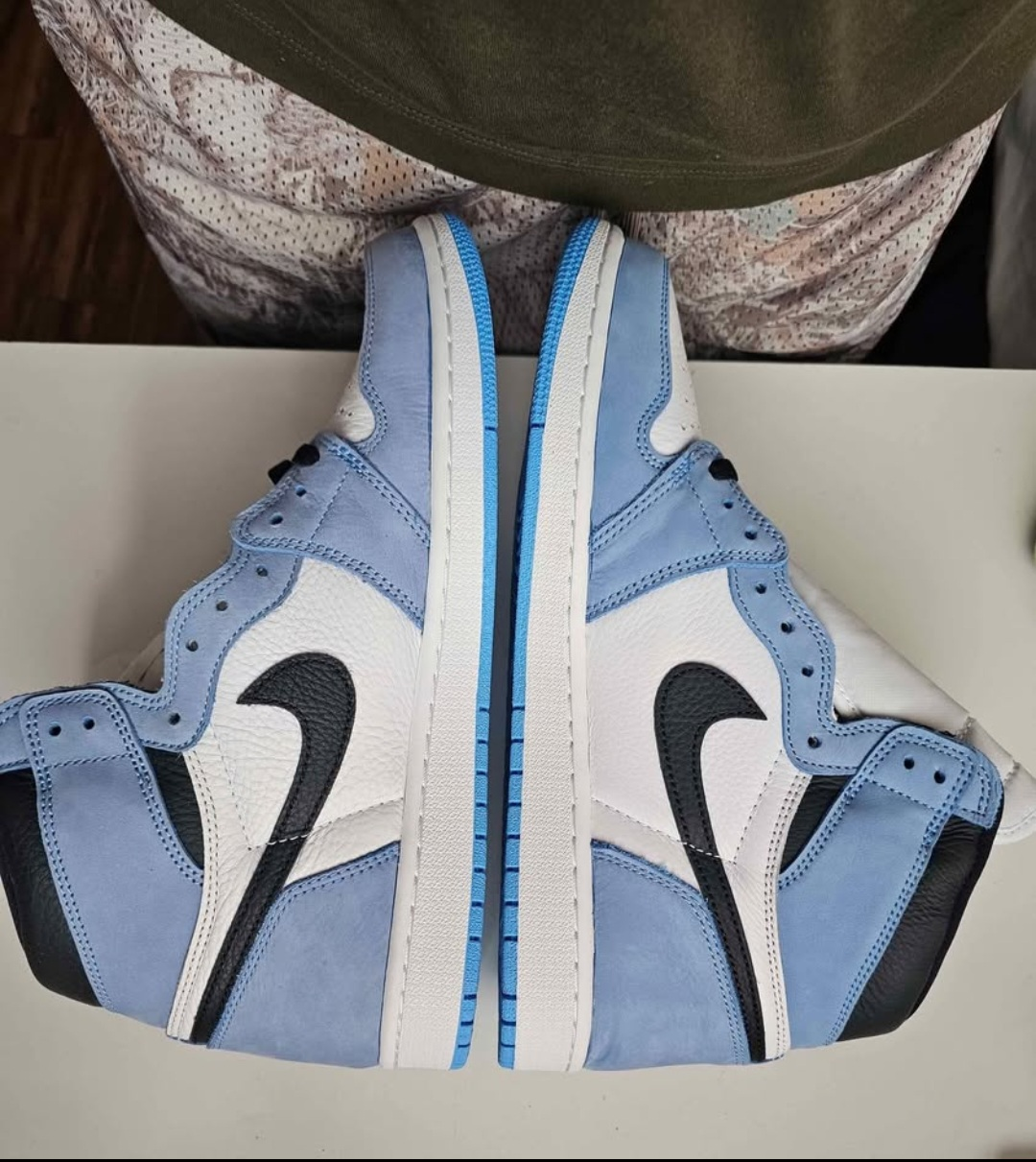 Nike Air Jordan 1 Retro High OG 'University Blue' - photo 2