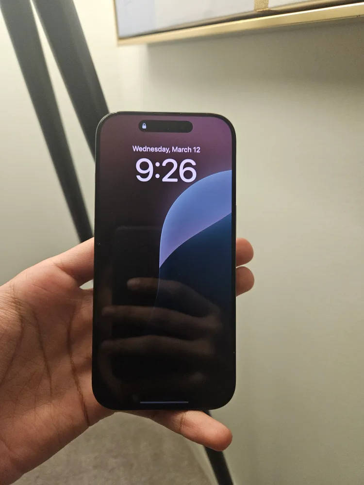 iPhone 16 pro - Black image indicator(2)