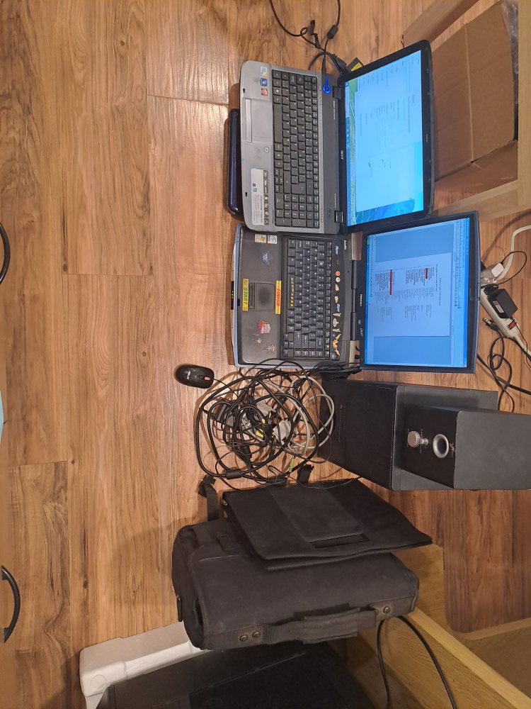 3 Laptops-1 speaker-accessories-bags