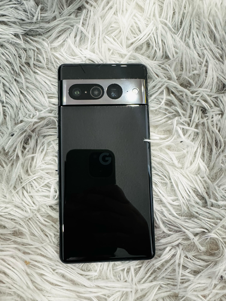 Google Pixel 7 Pro + Phone Case Bundle - photo 2