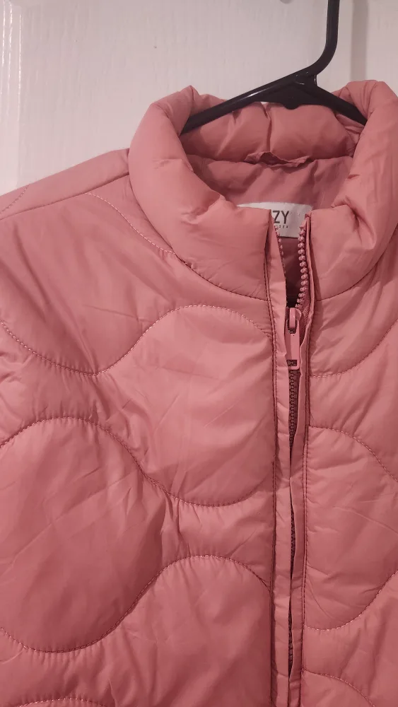 suzy shier Pink Size Small Puffer Jacket image indicator(3)