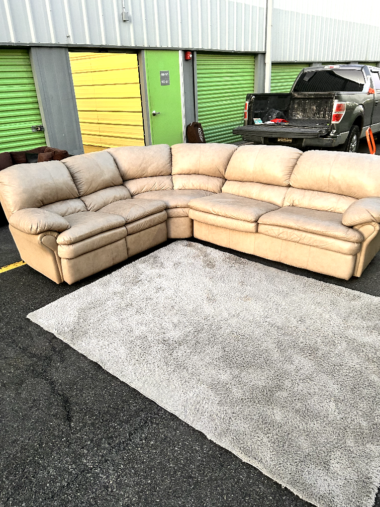 ASHLEY beige Leather Sectional w/pullout & recliners(DELIVERY)