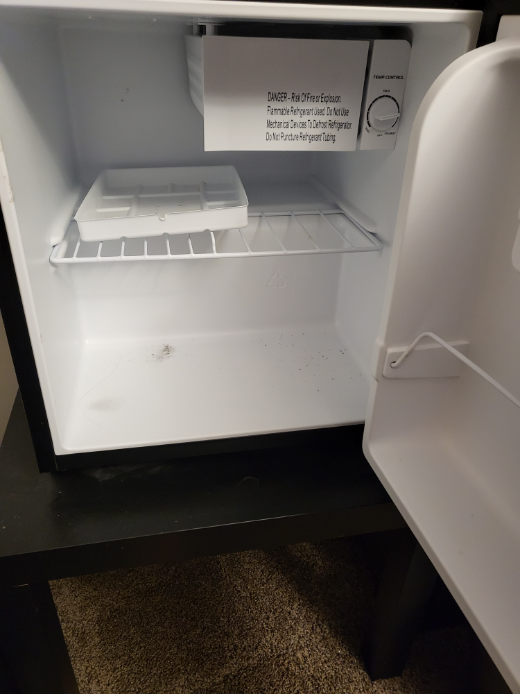 Galanz Mini Fridge - photo 2
