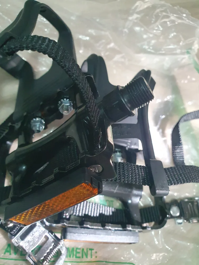 Wellgo Bicycle Pedals with Straps image indicator(2)