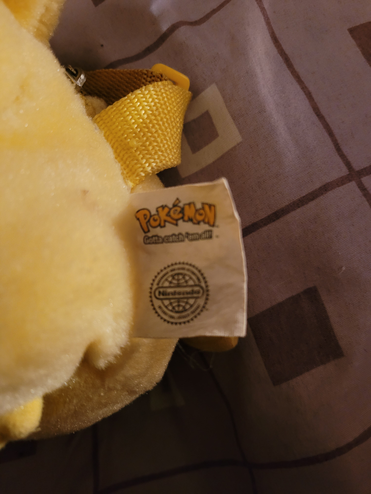 Vintage Pokémon Pikachu Plush pack - photo 2