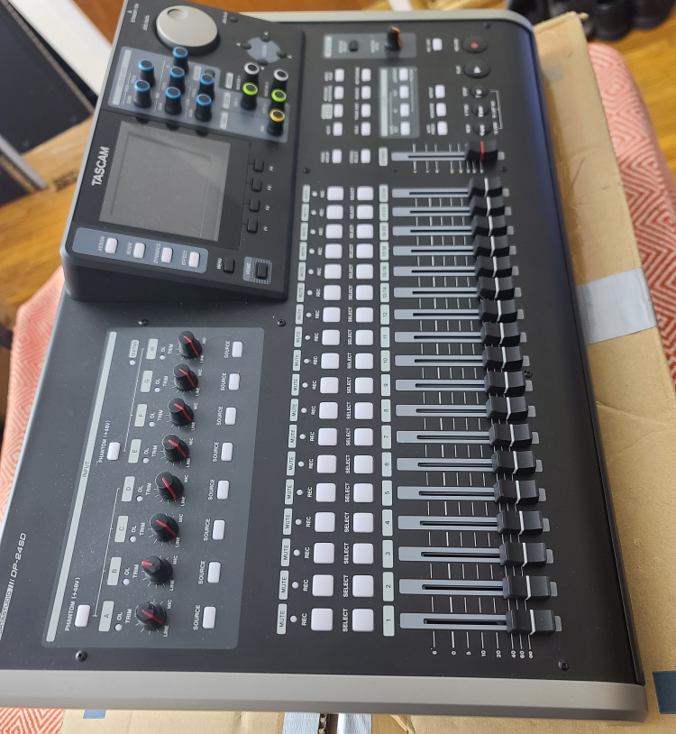 TASCAM DP-24SD Digital Portastudio 24-Track Recorder - photo 3