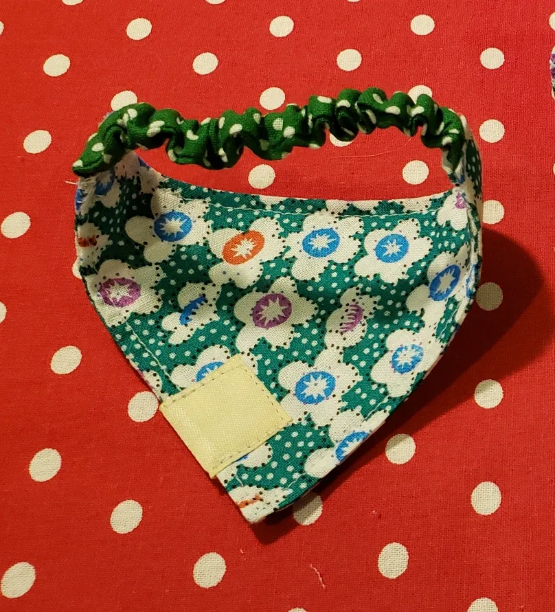 Handmade Pet Bandanas with Scrunchie image indicator(3)