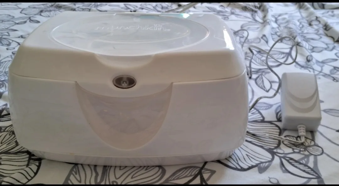 Munchkin Warm Glow Wipe Warmer image indicator(3)