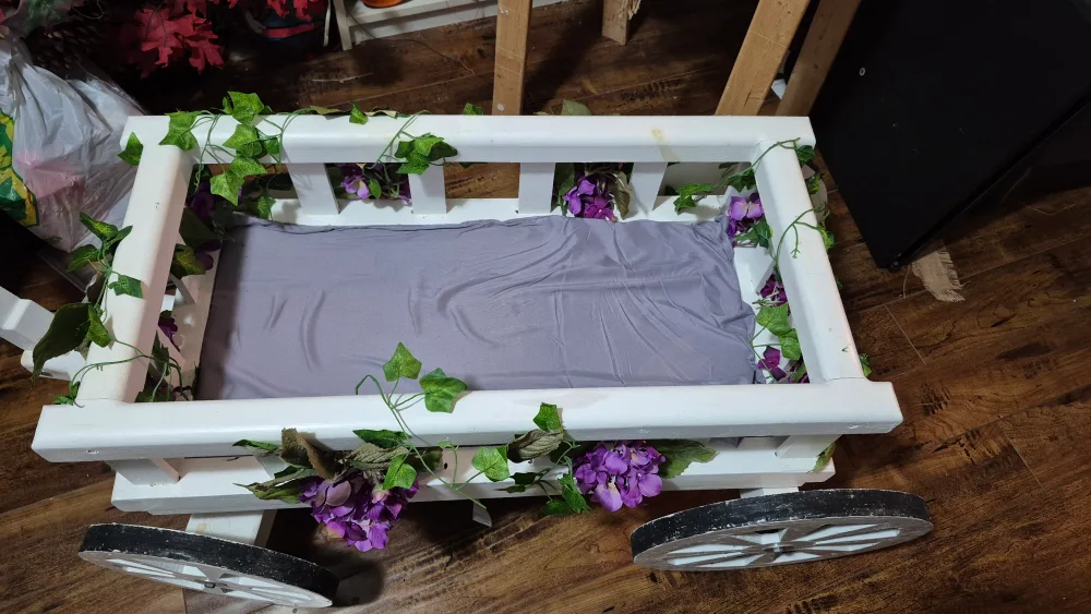 White Wooden Wagon with Guest Name Board image indicator(4)