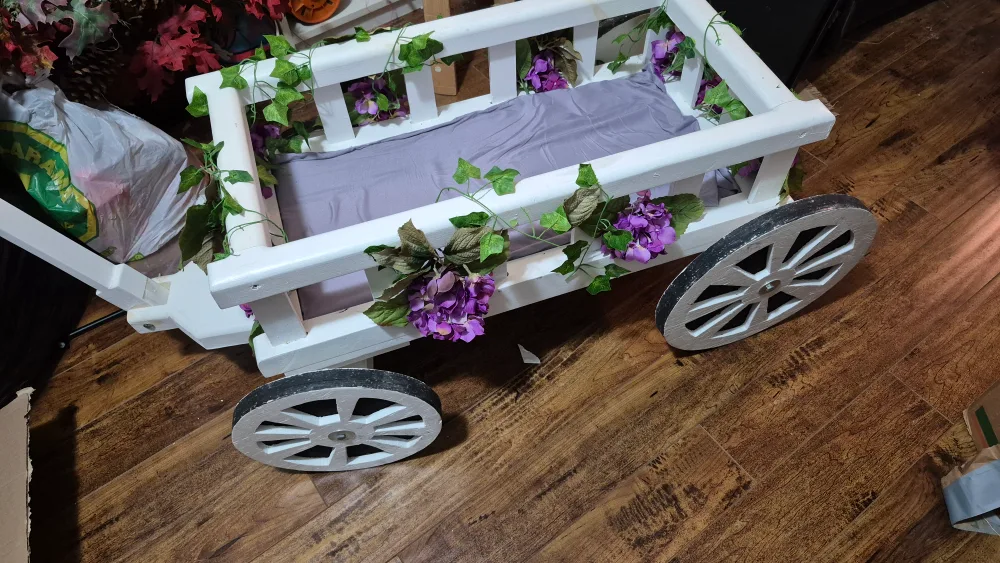 White Wooden Wagon with Guest Name Board image indicator(6)