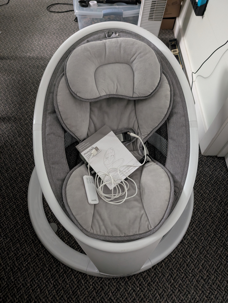 Munchkin Swing, Gently Used - photo 3