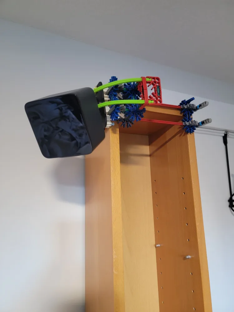 HTC Vive Virtual Reality Headset with Accessories image indicator(4)