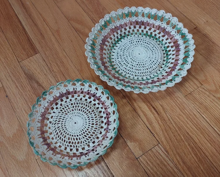 Set of Two Vintage Crochet Baskets image indicator(2)