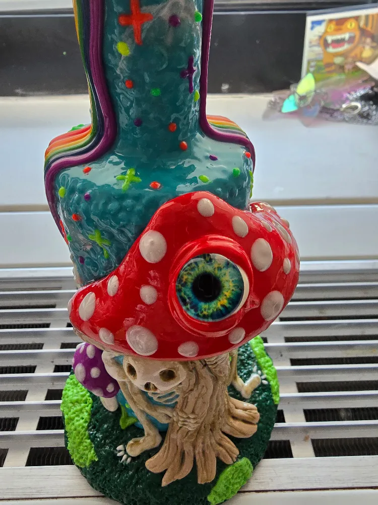 Hand-painted Psychedelic Mushroom Bong image indicator(7)
