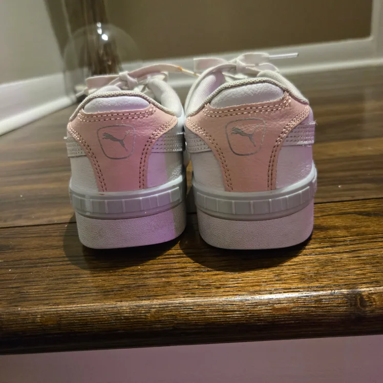 Puma Jada Size 9 - Women's Sneakers image indicator(3)